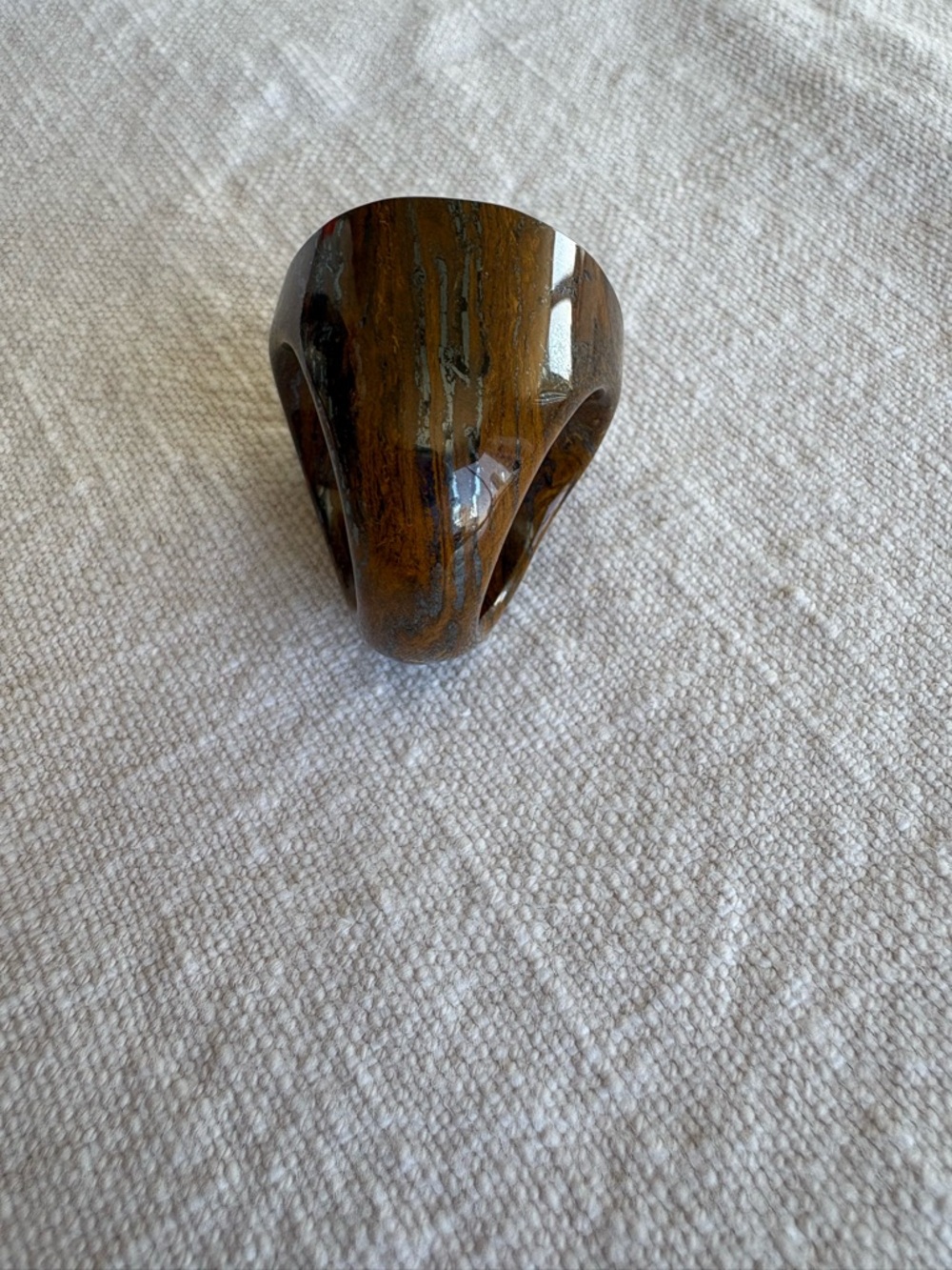 Polished Brown Resin Dome Ring - Picture 8 of 8